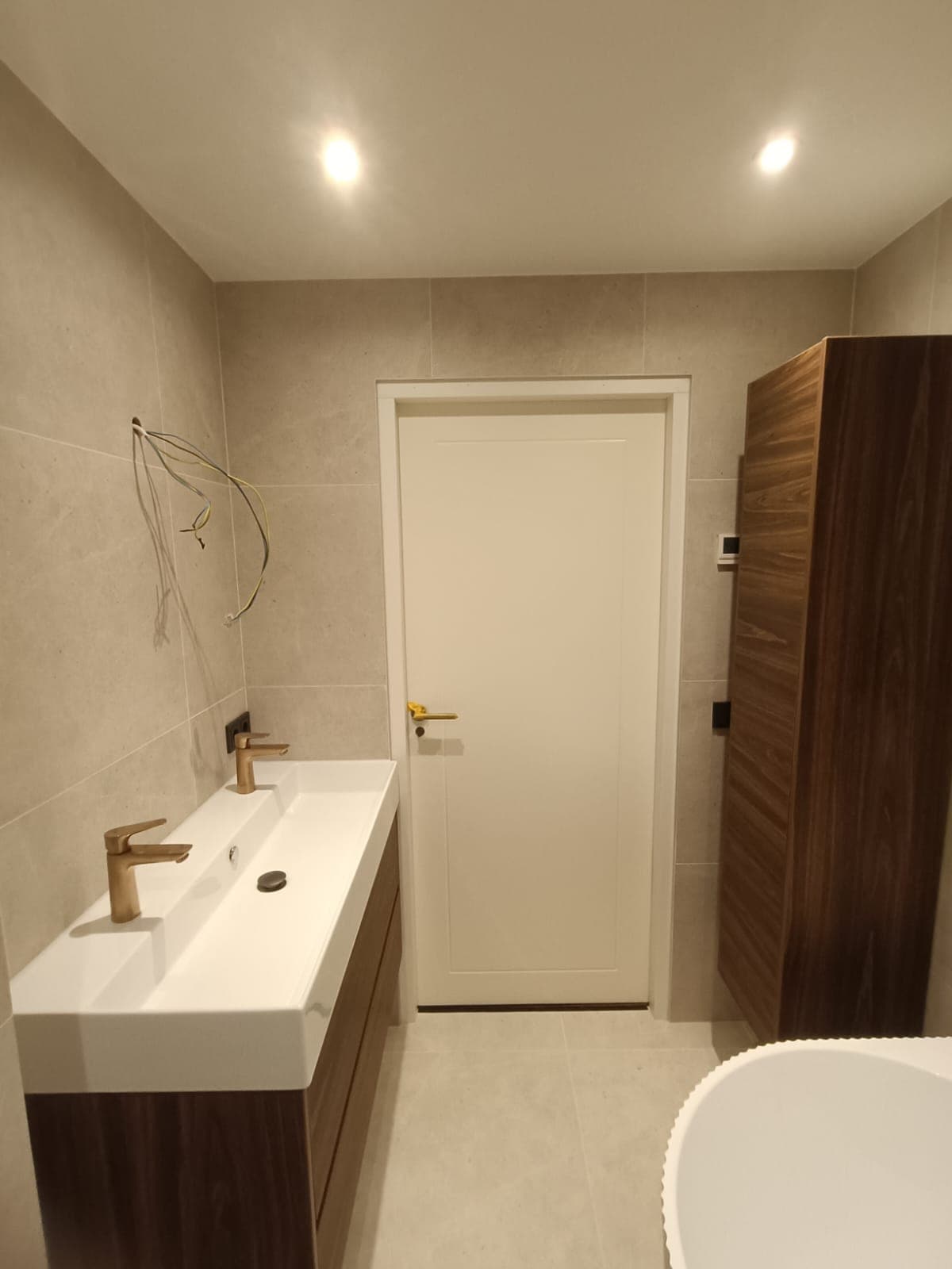 Detail van de badkamerrenovatie